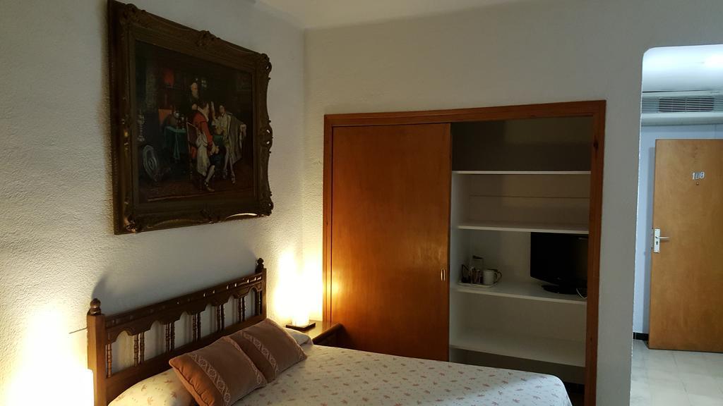 Hostal Residencia Catalina Palamós Exteriér fotografie