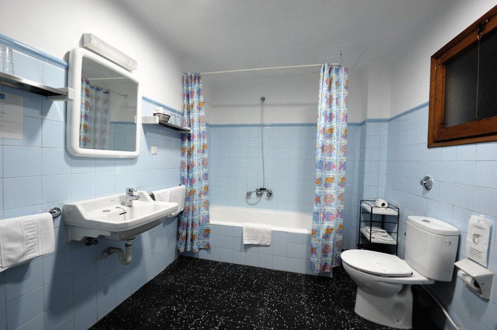 Hostal Residencia Catalina Palamós Pokoj fotografie
