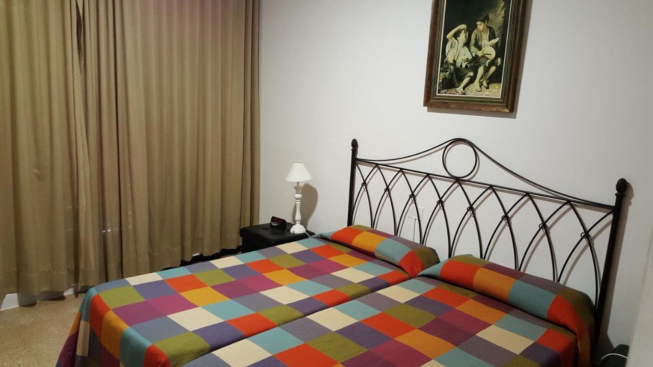 Hostal Residencia Catalina Palamós Exteriér fotografie